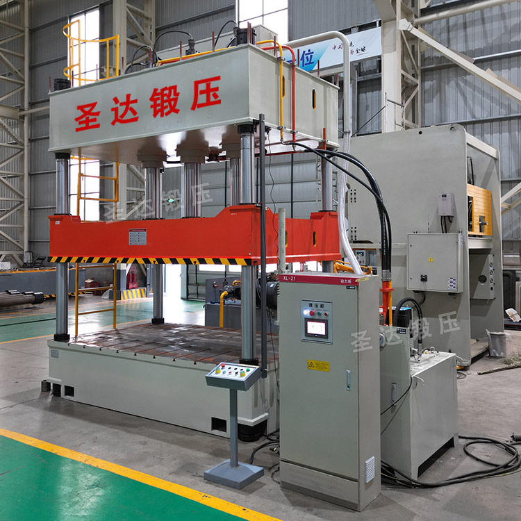 三梁四柱液壓機(jī) 三梁四柱液壓機(jī)