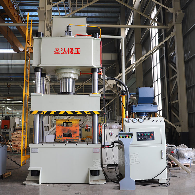 四柱液壓機(jī) 四柱液壓機(jī)