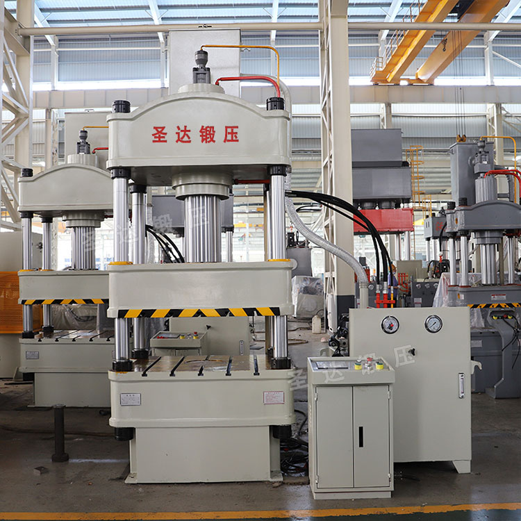 200噸三梁四柱液壓機(jī) 200噸三梁四柱液壓機(jī)