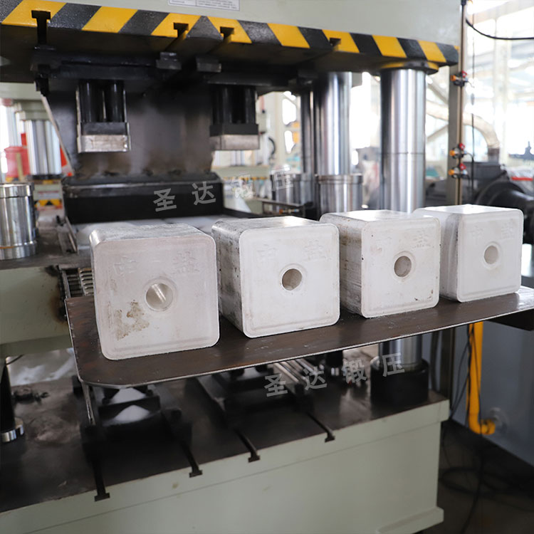 5公斤鹽磚 5公斤鹽磚