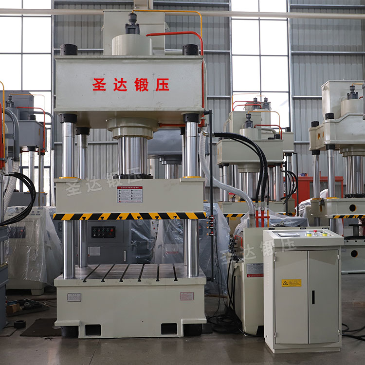 四柱液壓機(jī) 四柱液壓機(jī)