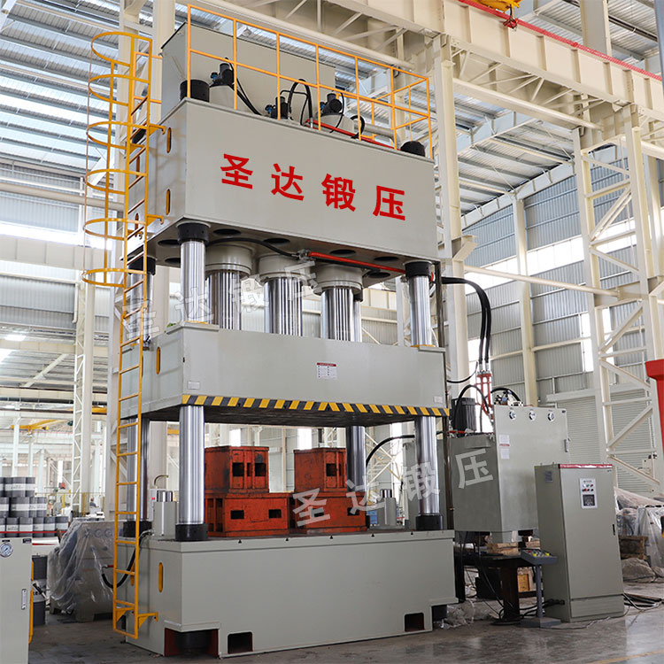 1500噸四柱三梁液壓機 1500噸四柱三梁液壓機