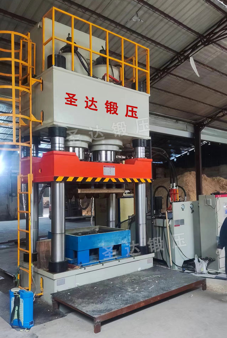 1250噸木屑托盤成型液壓機 1250噸木屑托盤成型液壓機