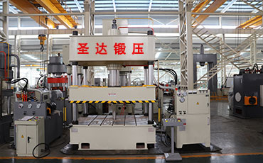 如何選擇定制200噸四柱液壓機？